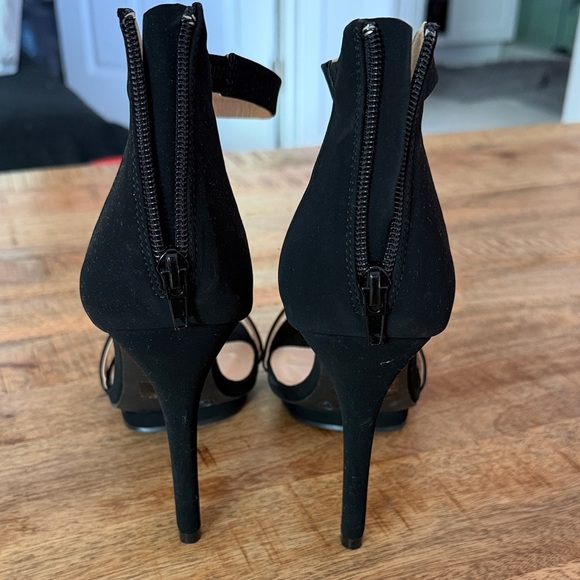 Fashion Nova Black Heels - Picture 3 of 4
